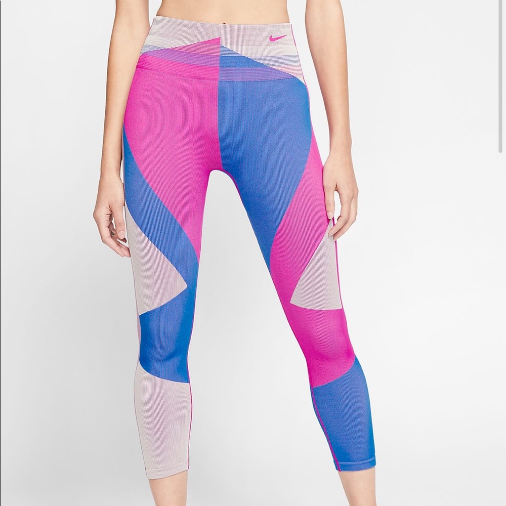 NEW NIKE Sculpt Lux High Rise Icon Clash Leggings